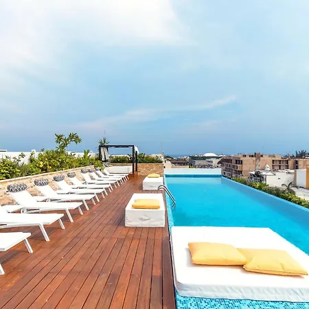 Luxury 1 Bedroom Condo - 2 Pools & Gym - At The City Condos - Descanso