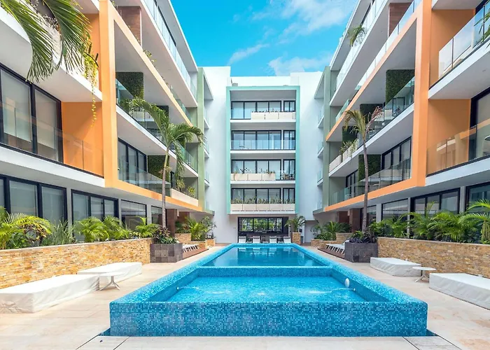1Br The City - 2 Pools, Gym & Rooftop